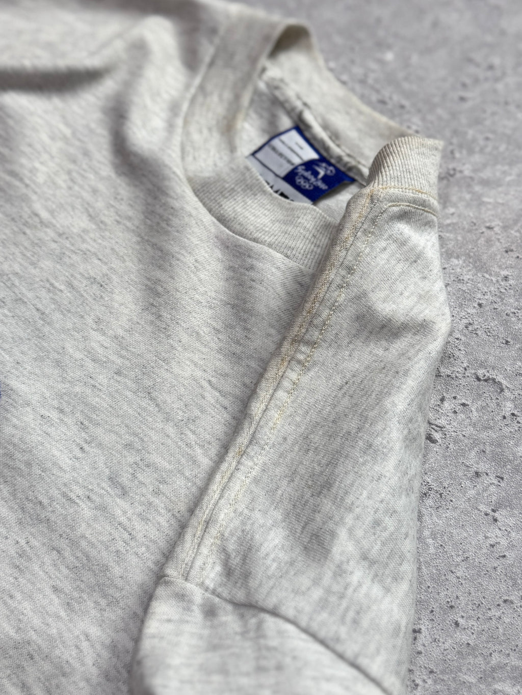 Vintage 2000s Sydney Olympics Embroidered Tee (L)