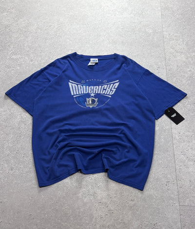 Vintage 2000s Dallas Mavericks NBA Tee (XL)
