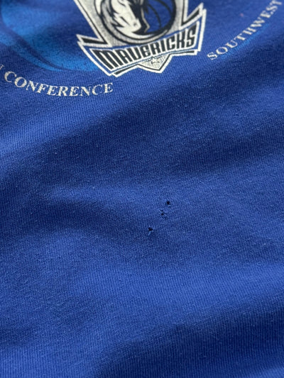 Vintage 2000s Dallas Mavericks NBA Tee (XL)