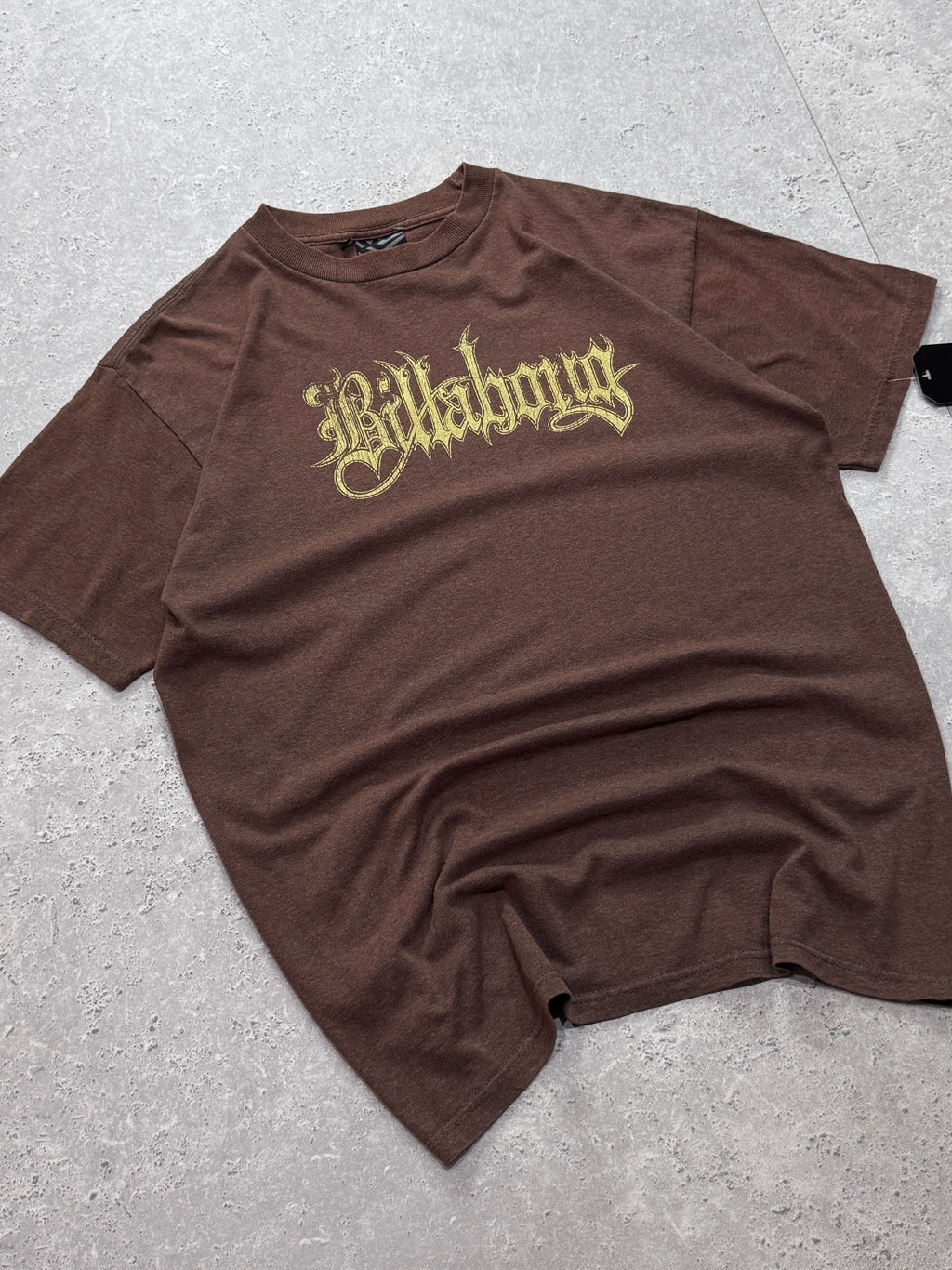 Vintage 2000s Billabong Spellout Tee (M)