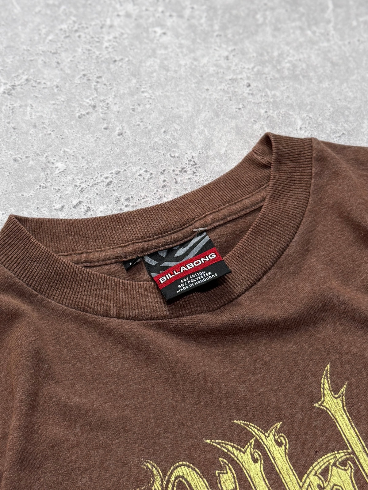 Vintage 2000s Billabong Spellout Tee (M)