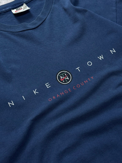 Vintage 90s Nike Town Spellout Tee (M)
