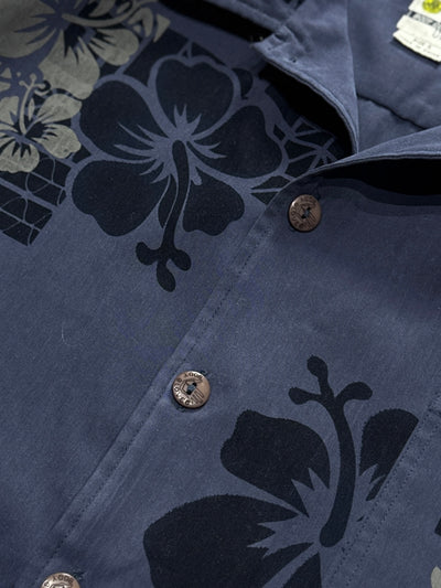 Vintage 2000s Body Glove Floral Button Up Shirt (M)