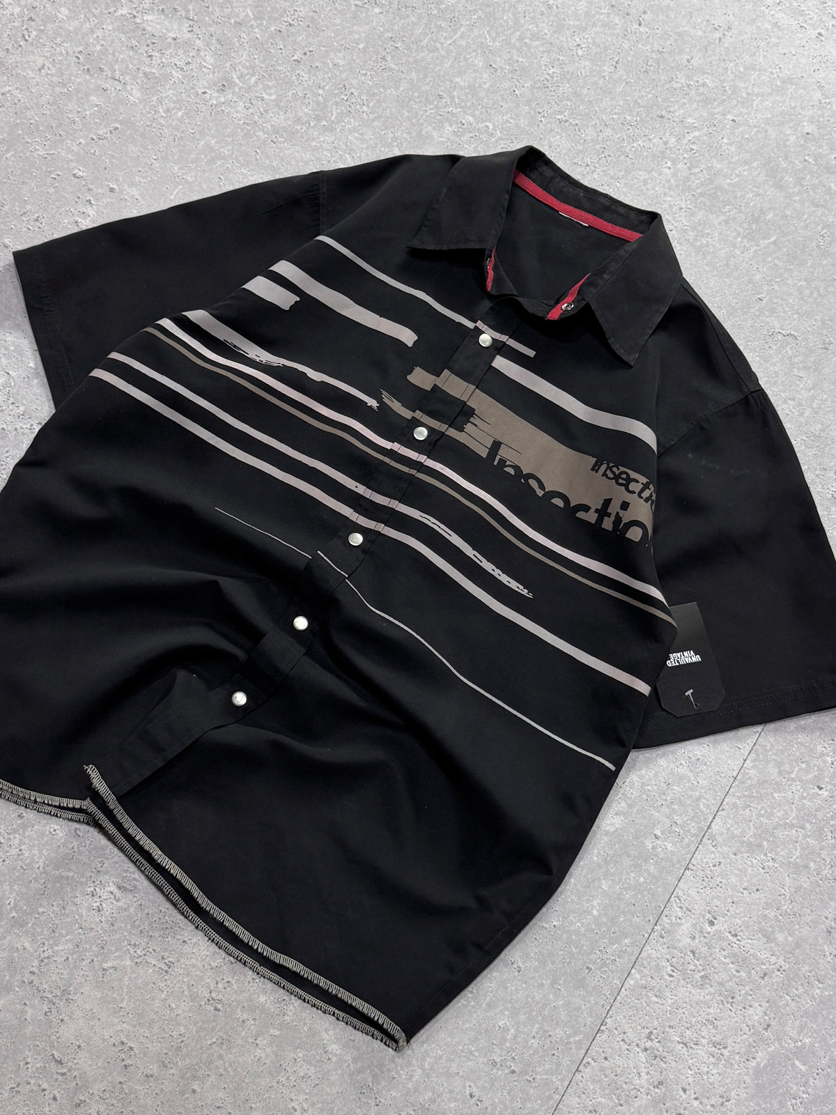 Vintage Y2K Graphic Button Up Shirt (L)