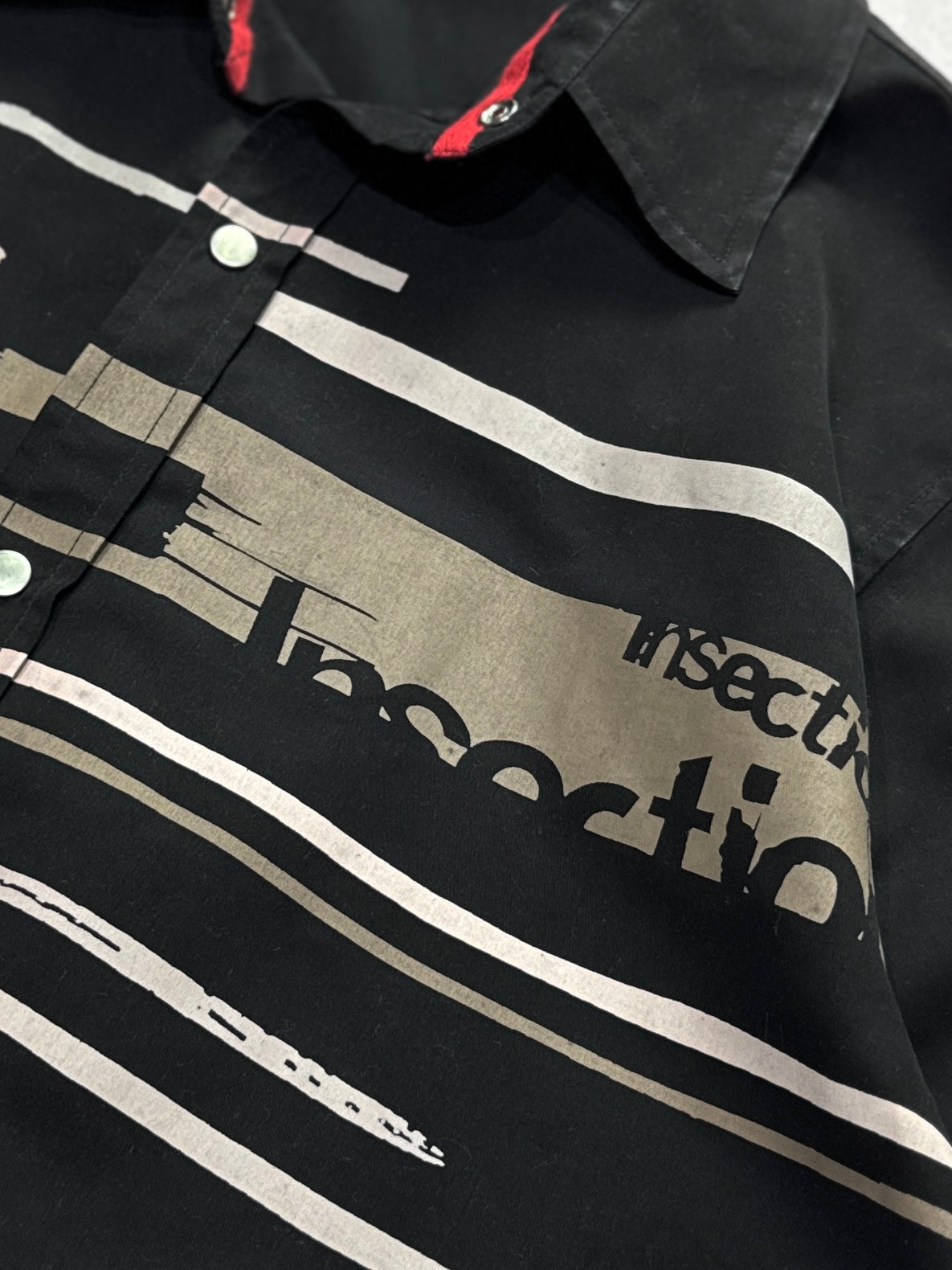 Vintage Y2K Graphic Button Up Shirt (L)