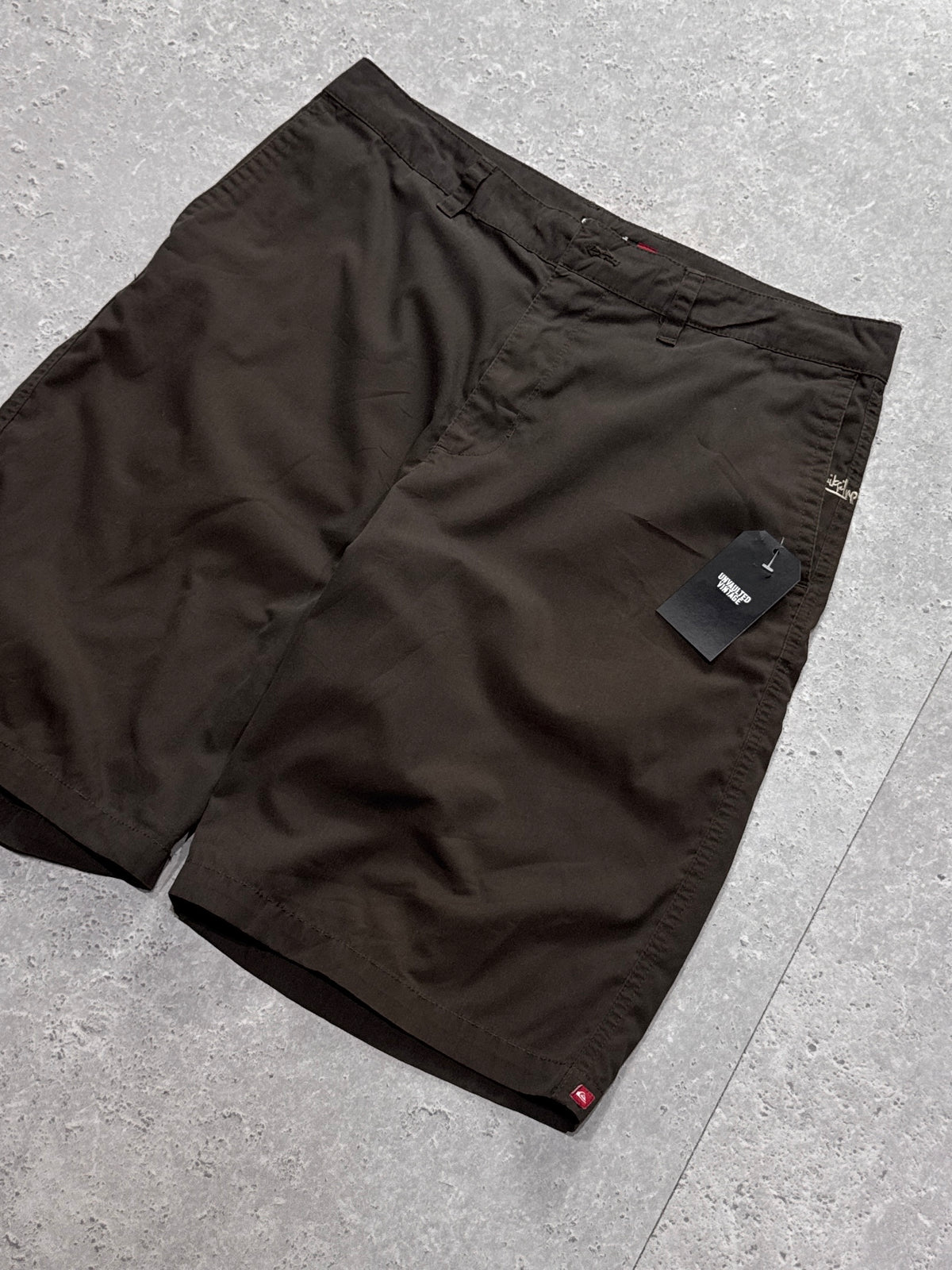 Vintage Y2K Quiksilver Cargo Shorts (34”)