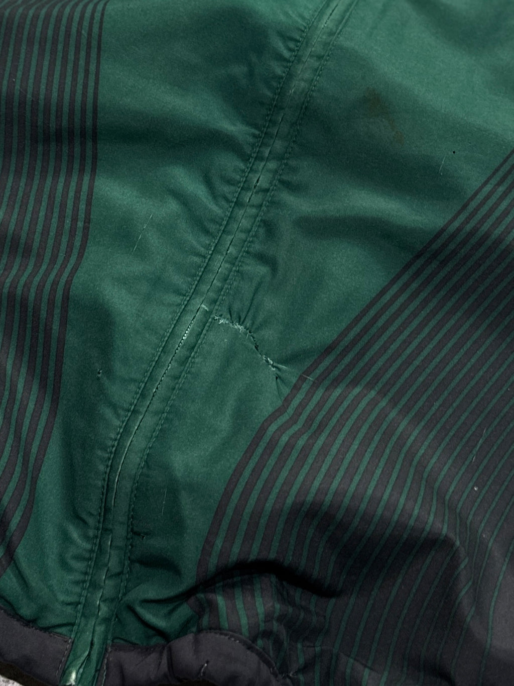 Vintage Y2K Adidas Futbol Windbreaker Jacket (M)