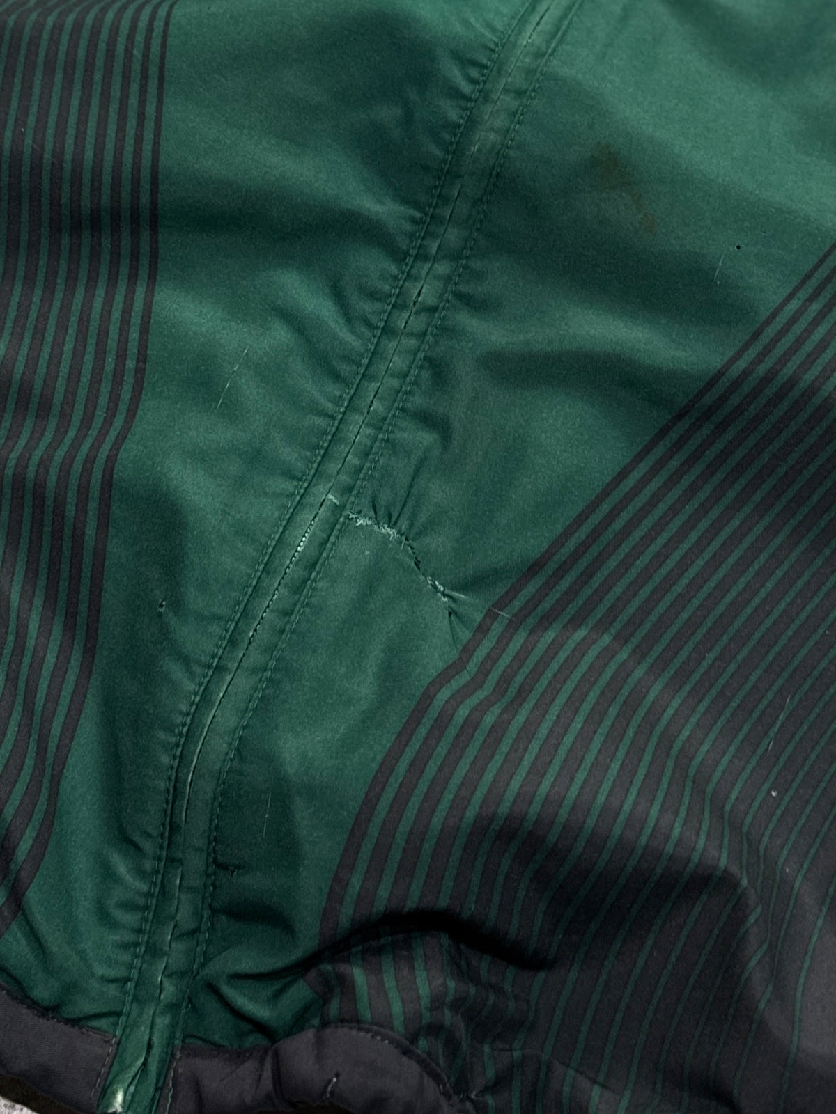 Vintage Y2K Adidas Futbol Windbreaker Jacket (M)
