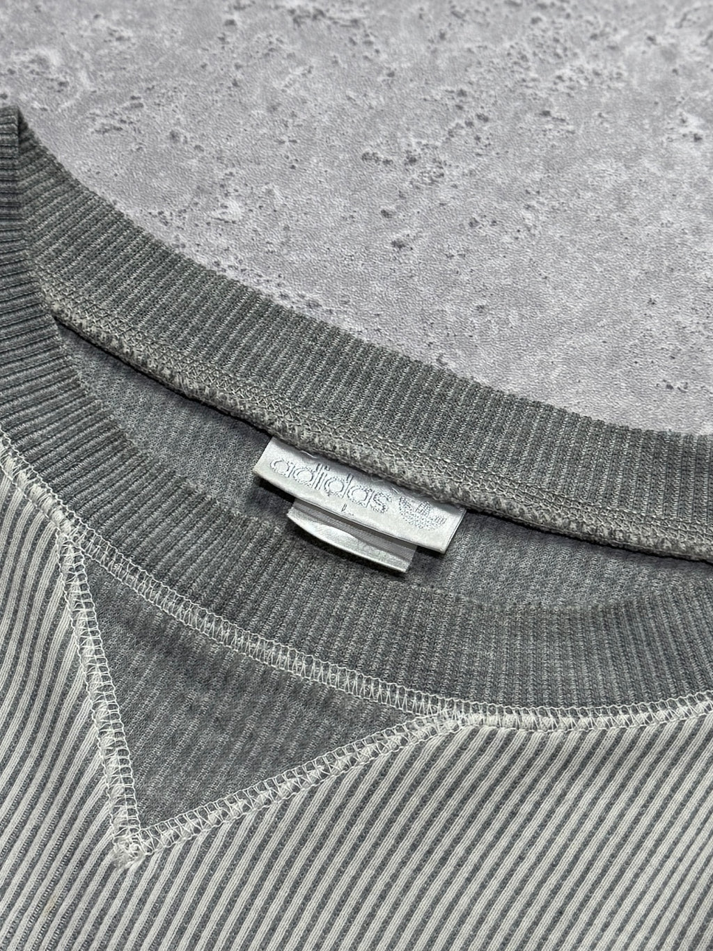 Vintage 90s Adidas Spellout Sweater (L)