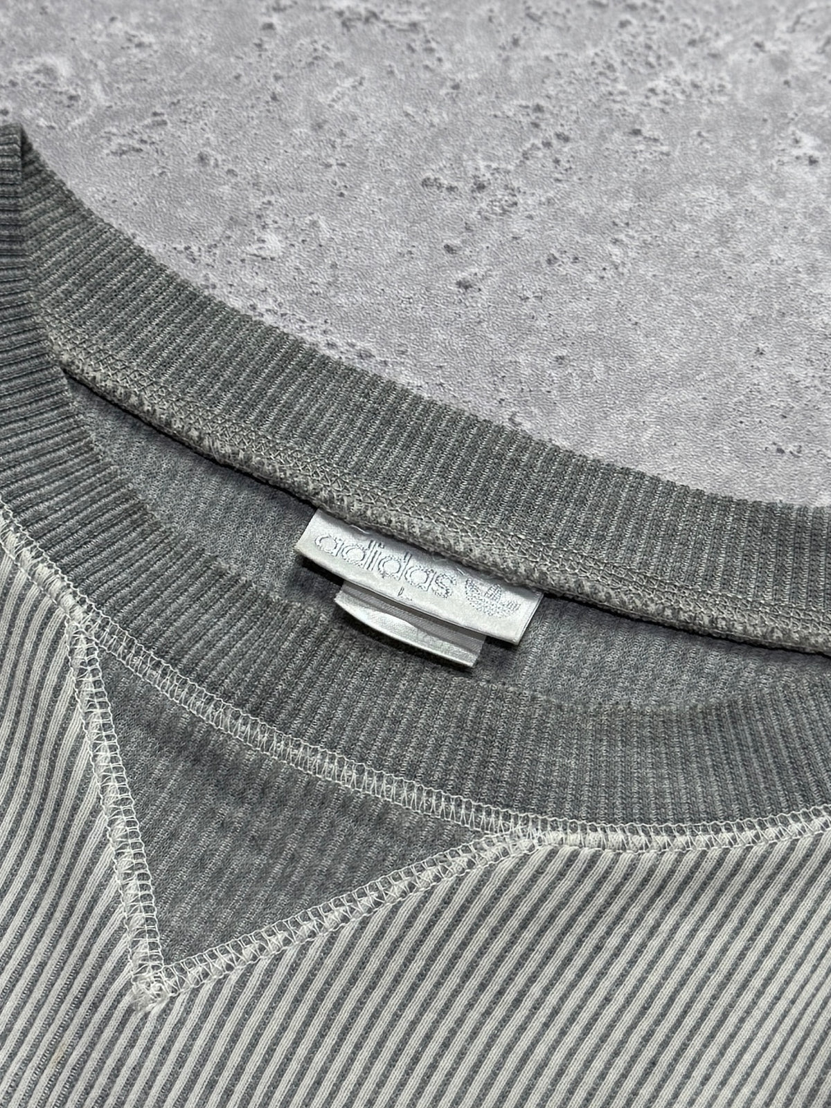 Vintage 90s Adidas Spellout Sweater (L)