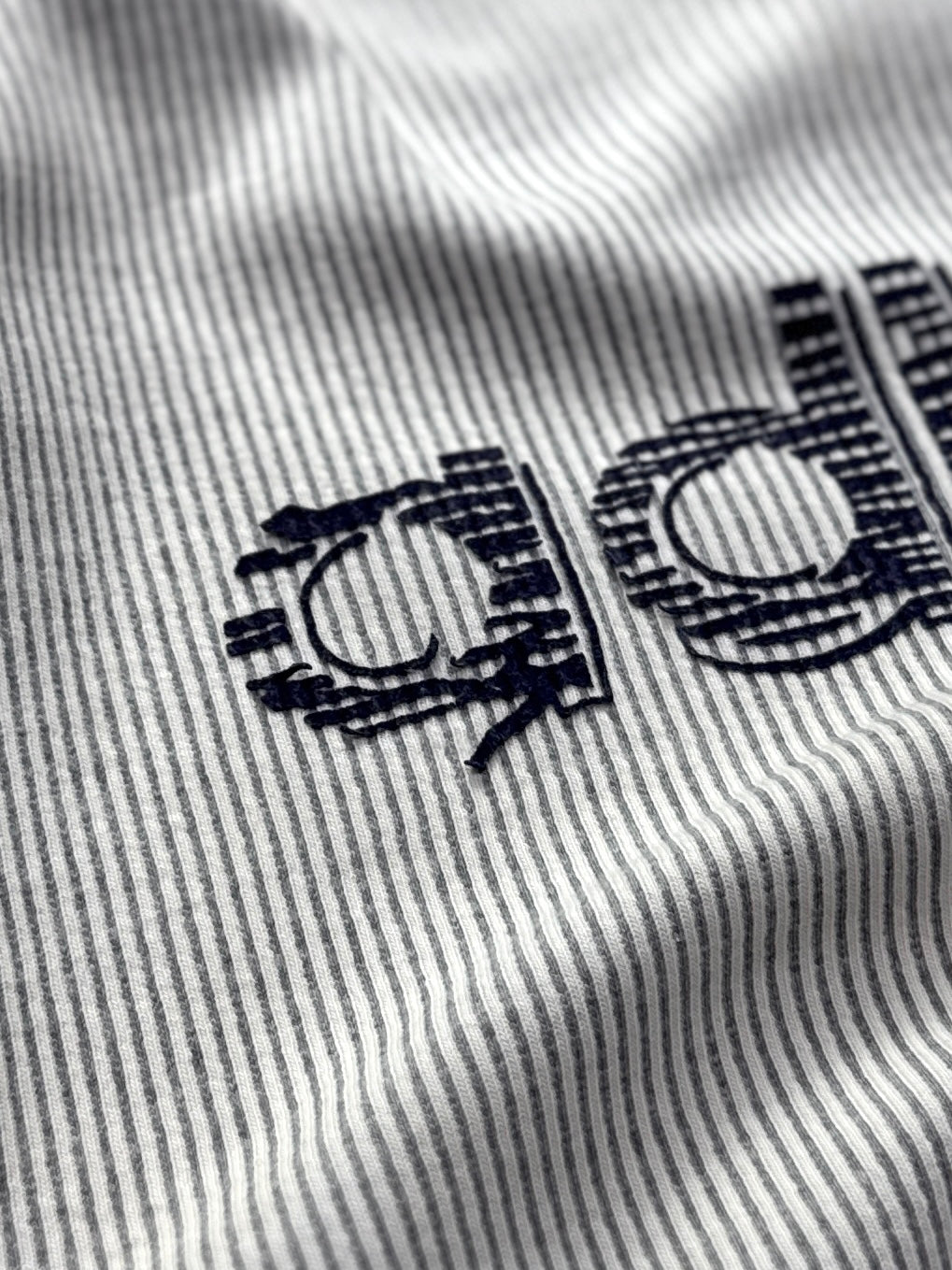 Vintage 90s Adidas Spellout Sweater (L)