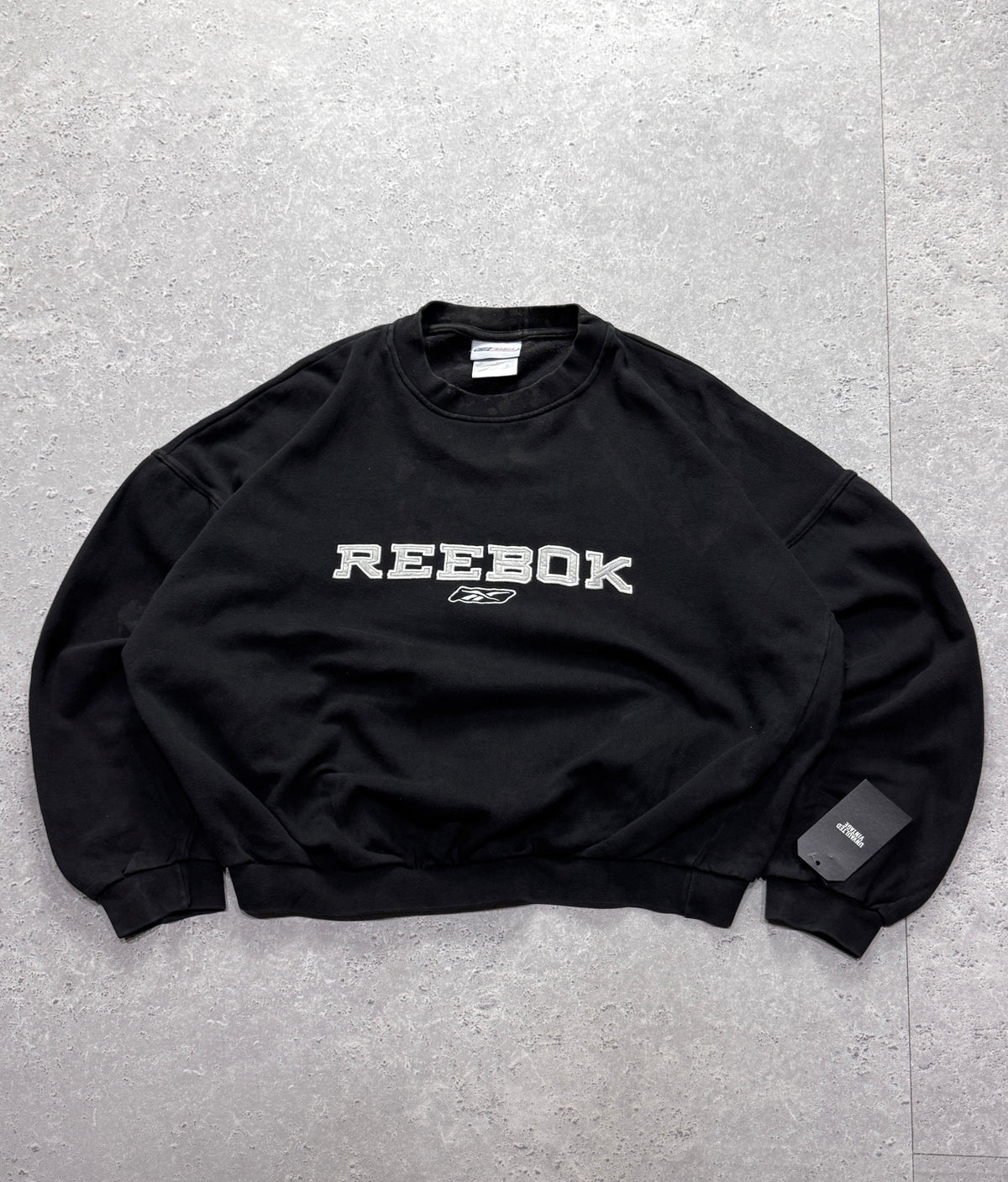 Vintage 2000s Reebok Spellout Sweater (M)