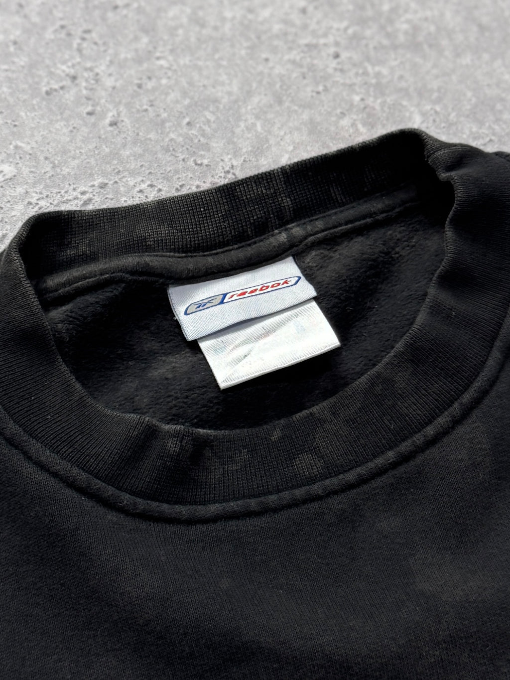 Vintage 2000s Reebok Spellout Sweater (M)