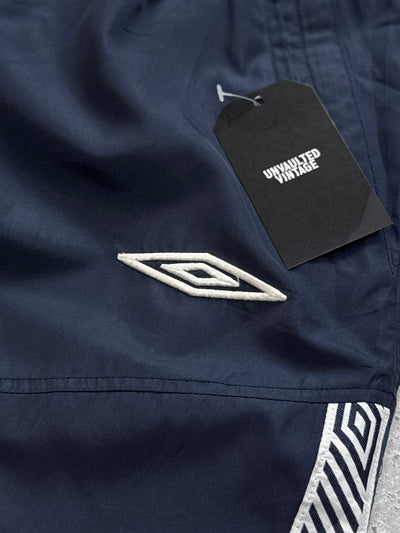 Vintage 2000s Umbro Adjustable 3/4 Track Shorts (L)