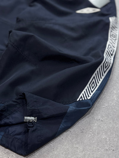 Vintage 2000s Umbro Adjustable 3/4 Track Shorts (L)