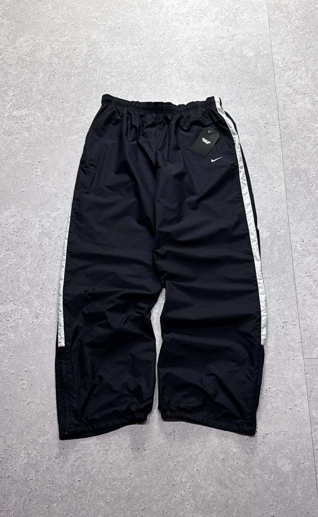Vintage 2000s Nike Swoosh Track Pants (M)