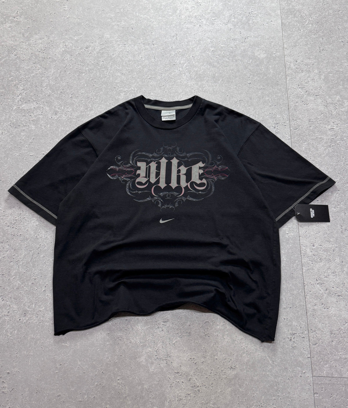 Vintage Y2K Nike Graphic Tee (L)