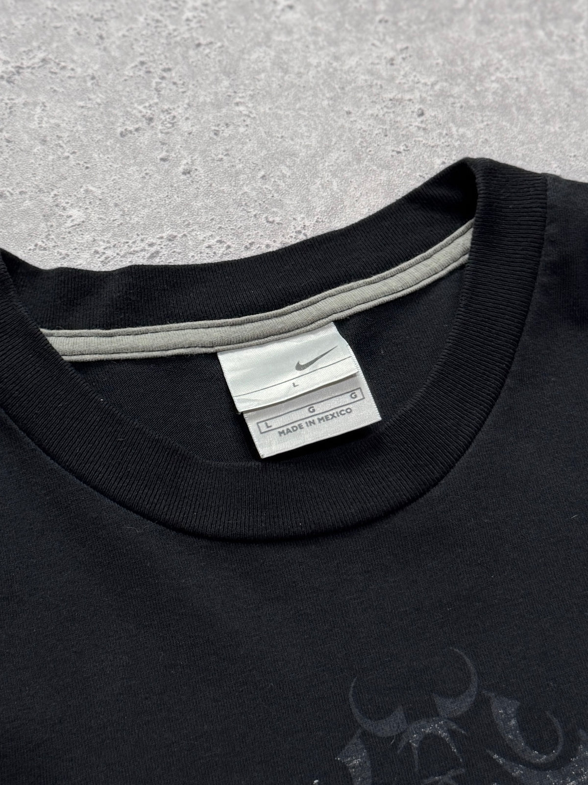 Vintage Y2K Nike Graphic Tee (L)