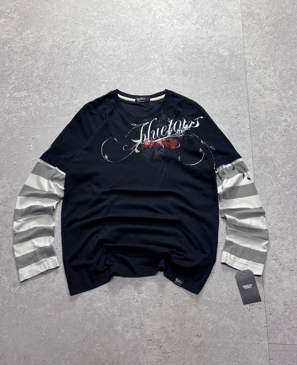 Vintage Y2K Graphic Long Sleeve Tee (M)