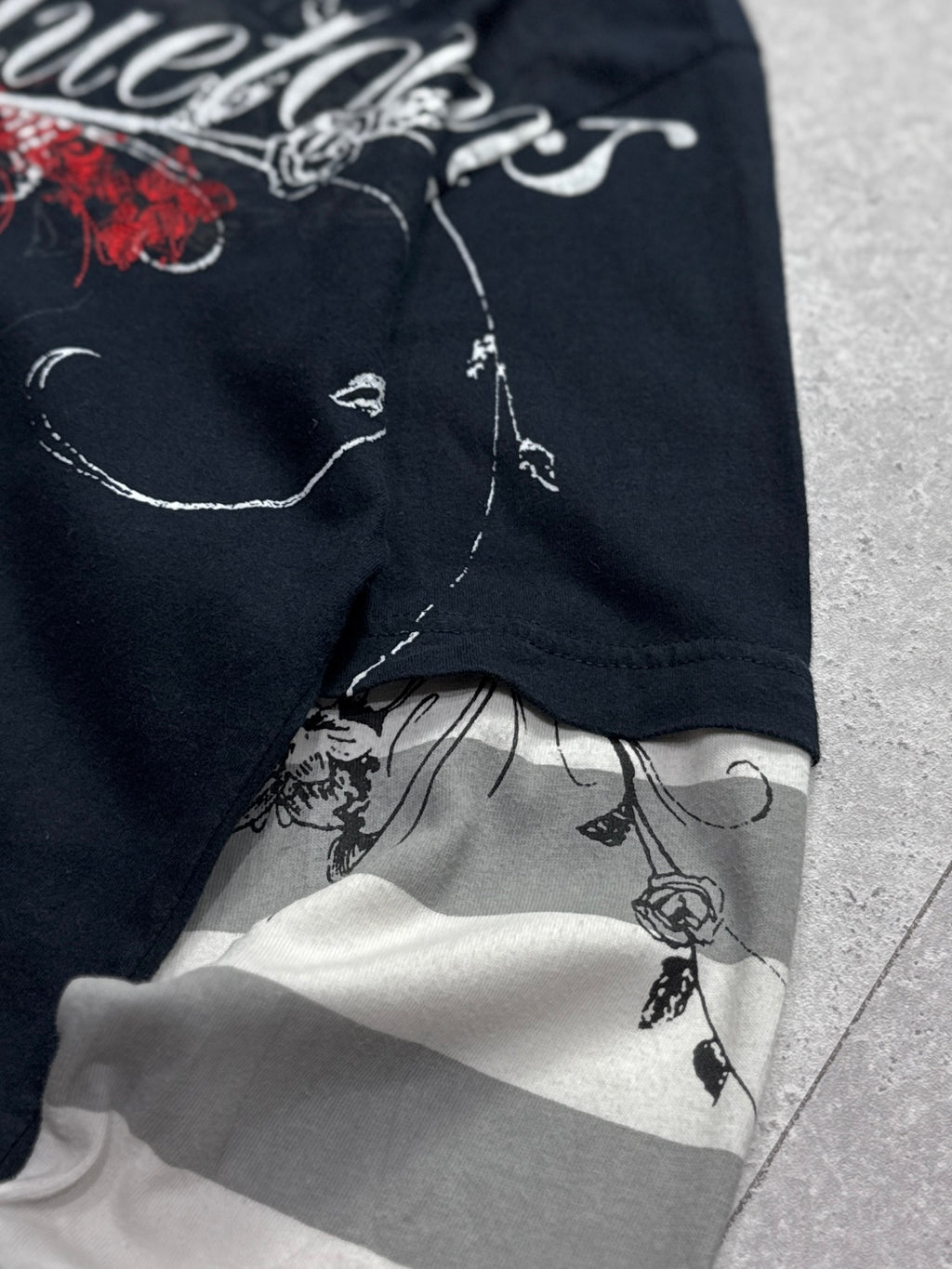 Vintage Y2K Graphic Long Sleeve Tee (M)