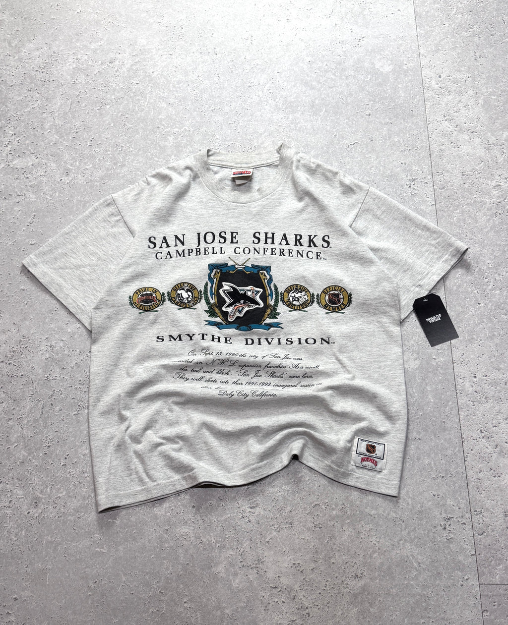Vintage 90s Nutmeg X San Jose Sharks MLB Tee (L)