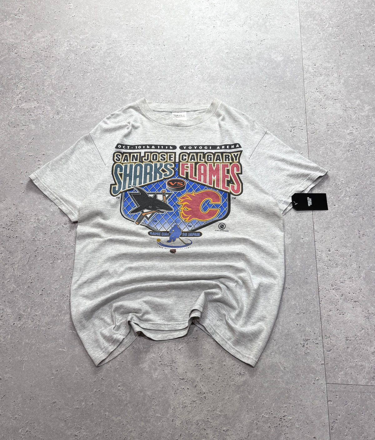 Vintage 90s San Jose Sharks Vs Calgary Flames NHL Tee (L)