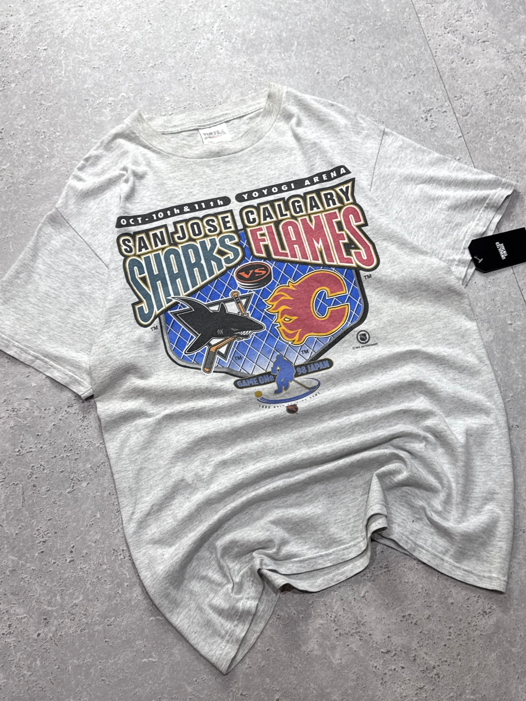 Vintage 90s San Jose Sharks Vs Calgary Flames NHL Tee (L)