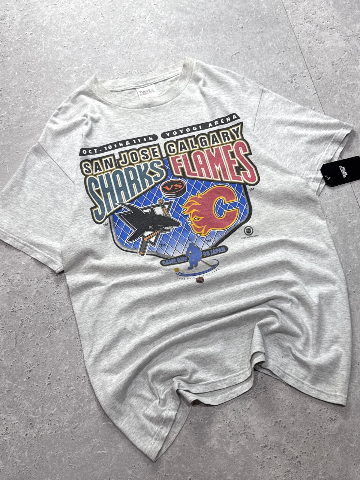 Vintage 90s San Jose Sharks Vs Calgary Flames NHL Tee (L)