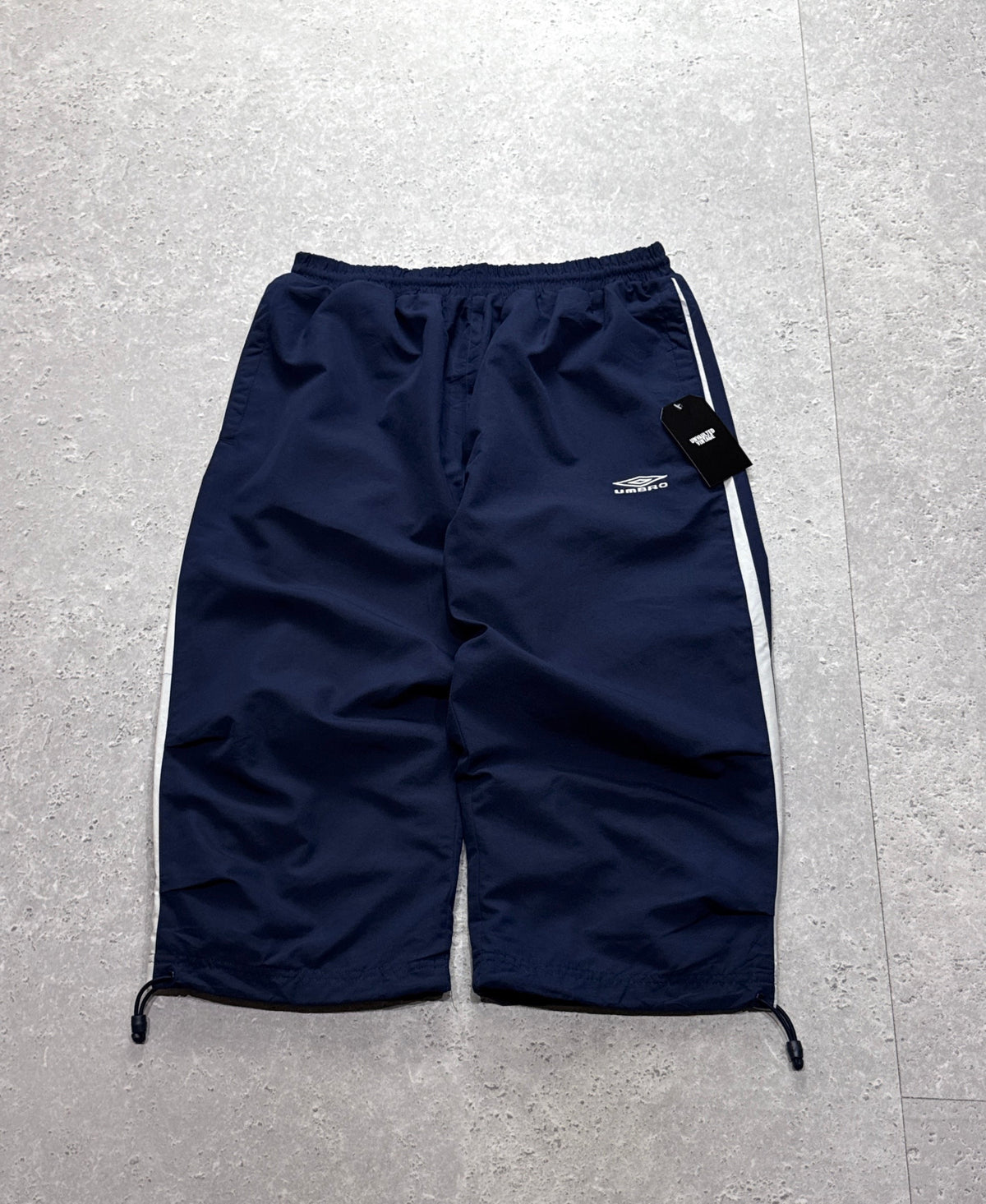 Vintage 2000s Umbro X England Football 3/4 Track Shorts (L)