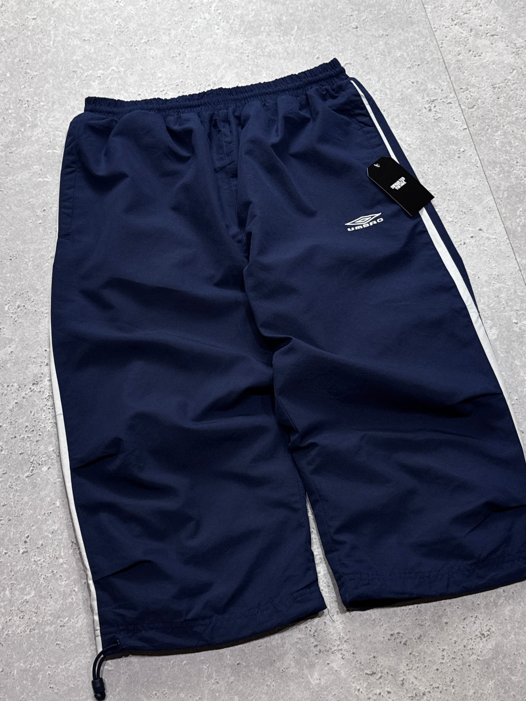 Vintage 2000s Umbro X England Football 3/4 Track Shorts (L)