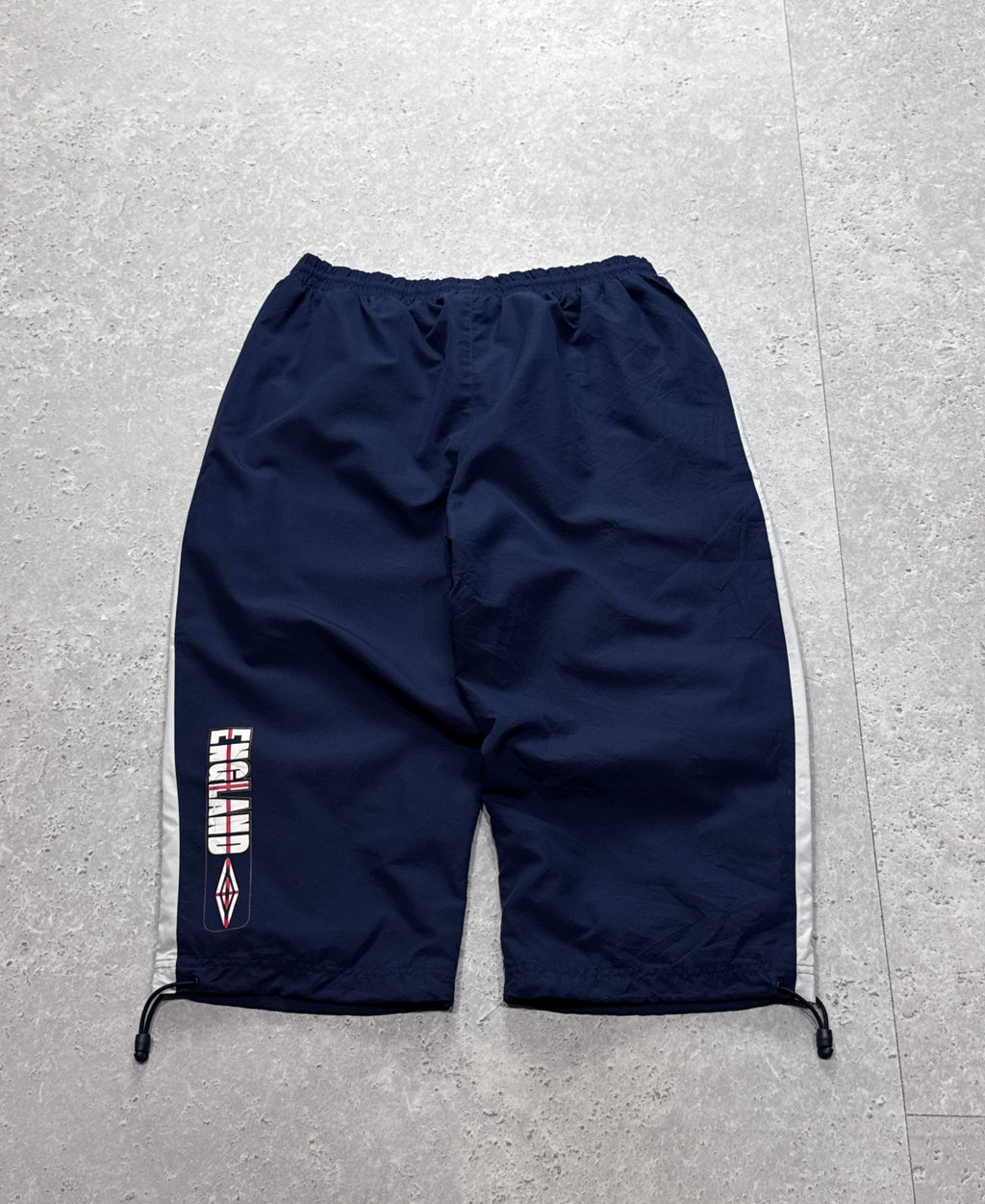 Vintage 2000s Umbro X England Football 3/4 Track Shorts (L)