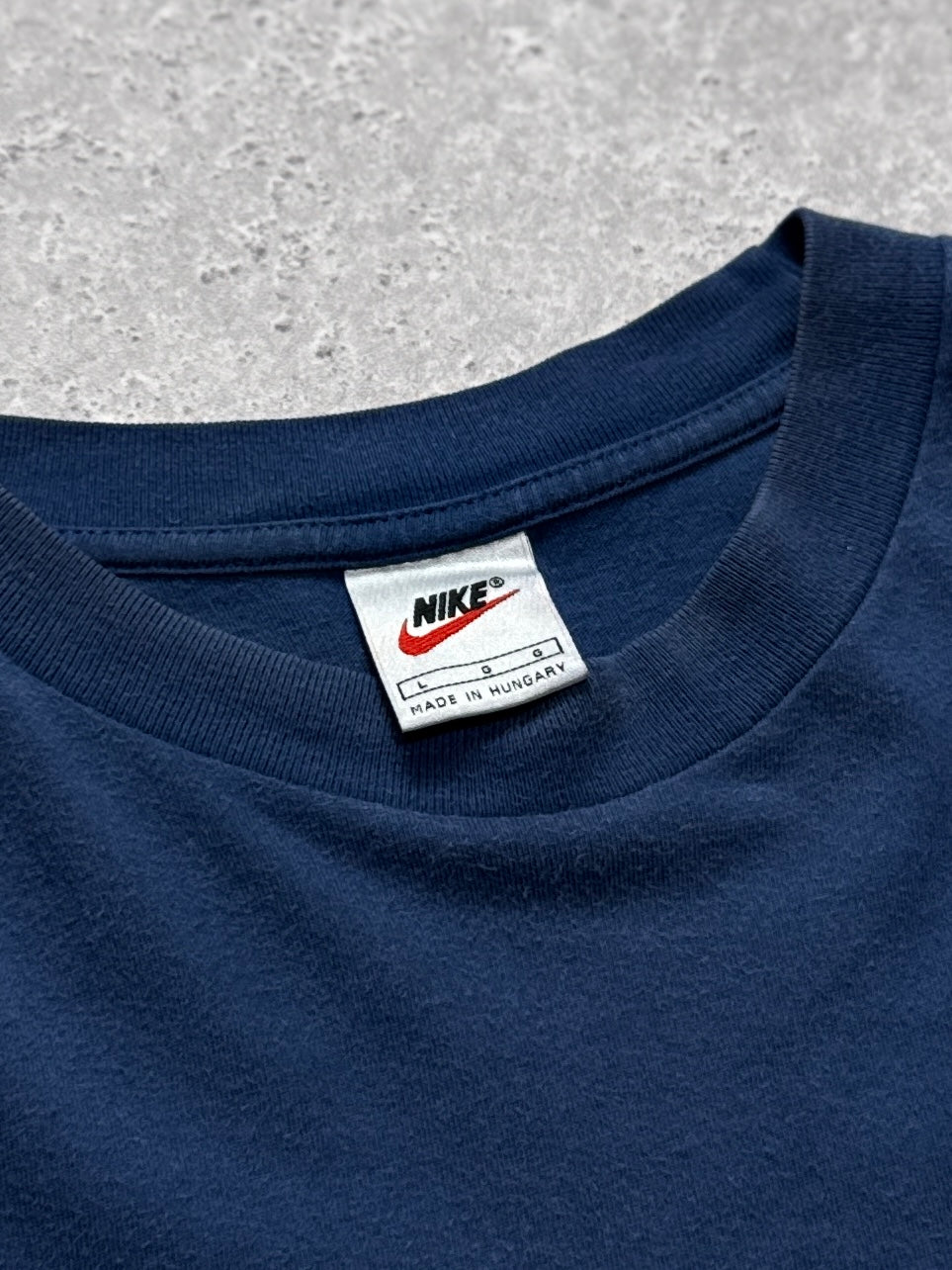 Vintage 90s Nike Just Do It Spellout Tee (L)