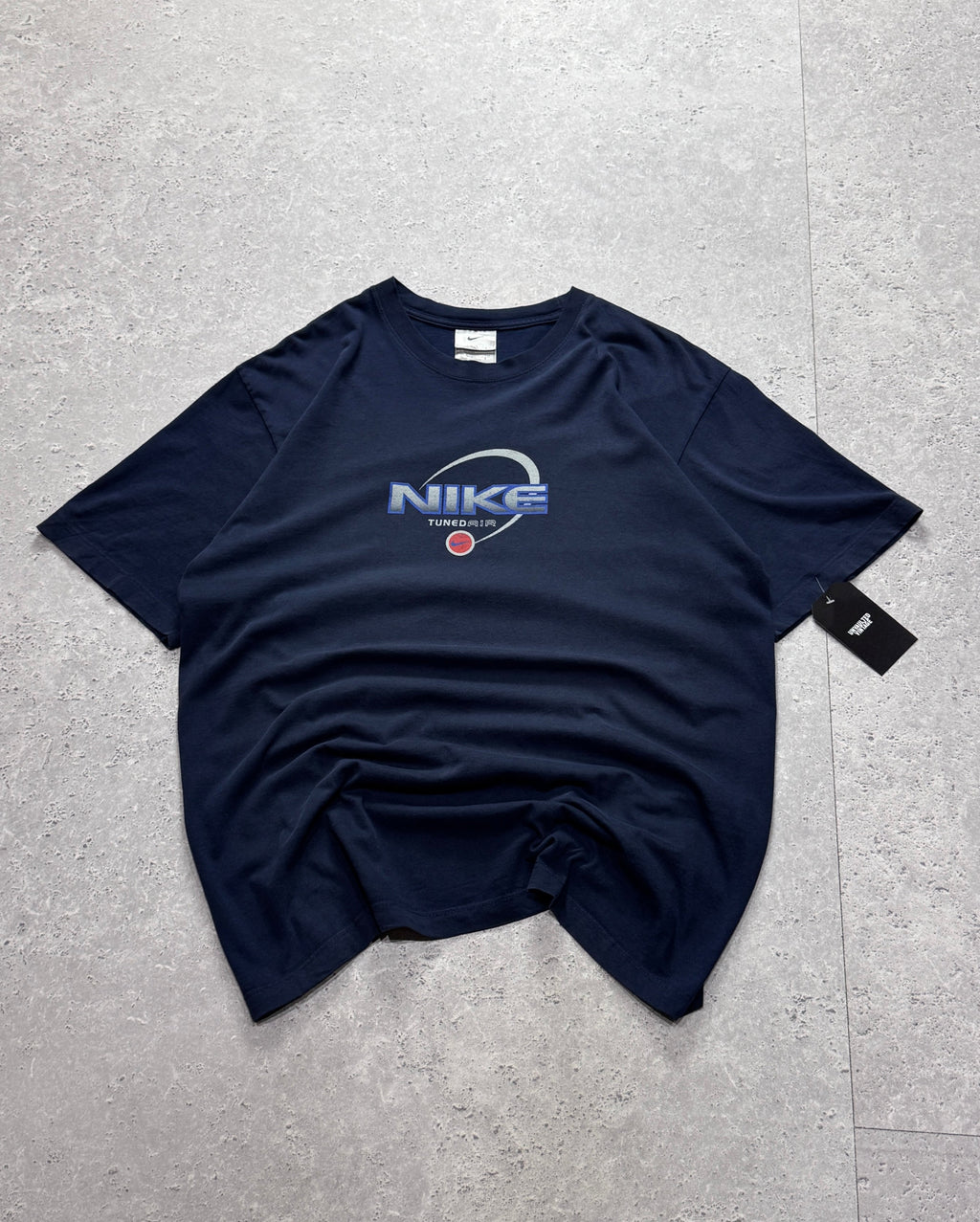 Vintage 2000s Nike Tuned Air Spellout Tee (L)