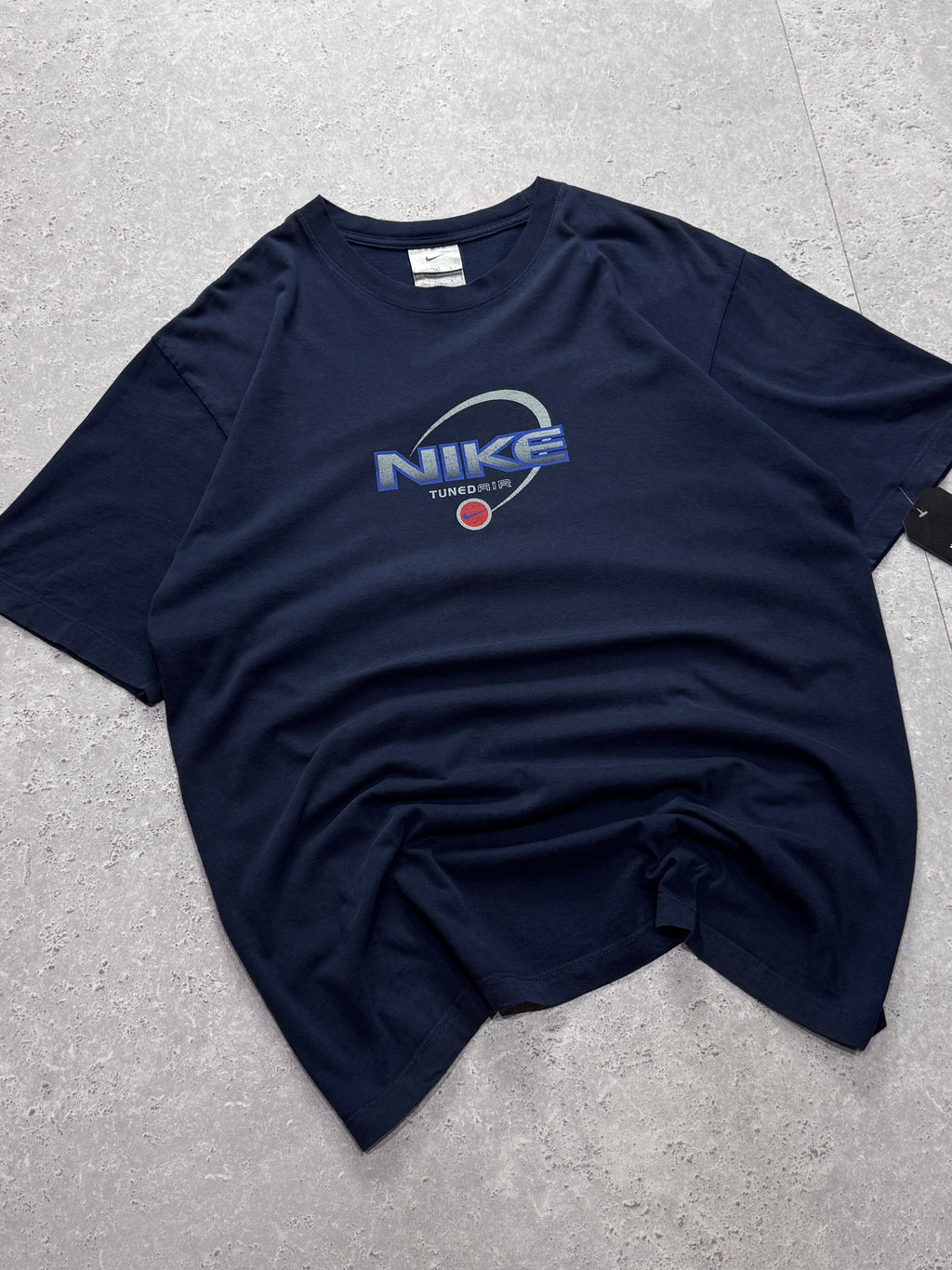 Vintage 2000s Nike Tuned Air Spellout Tee (L)