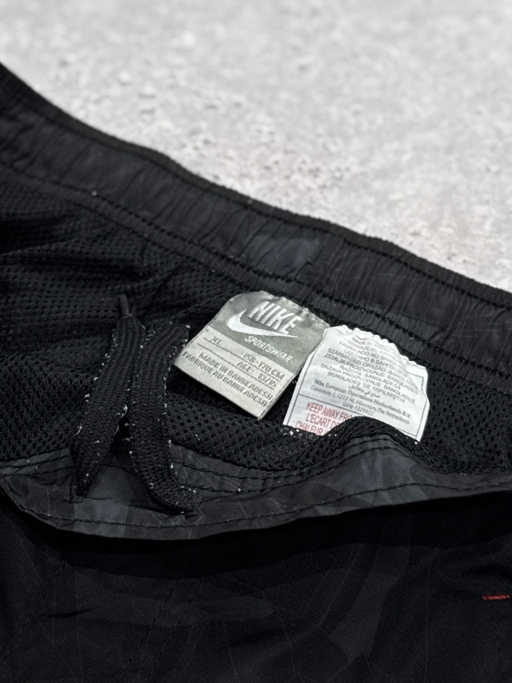 Vintage 2000s Nike Track Shorts (M)
