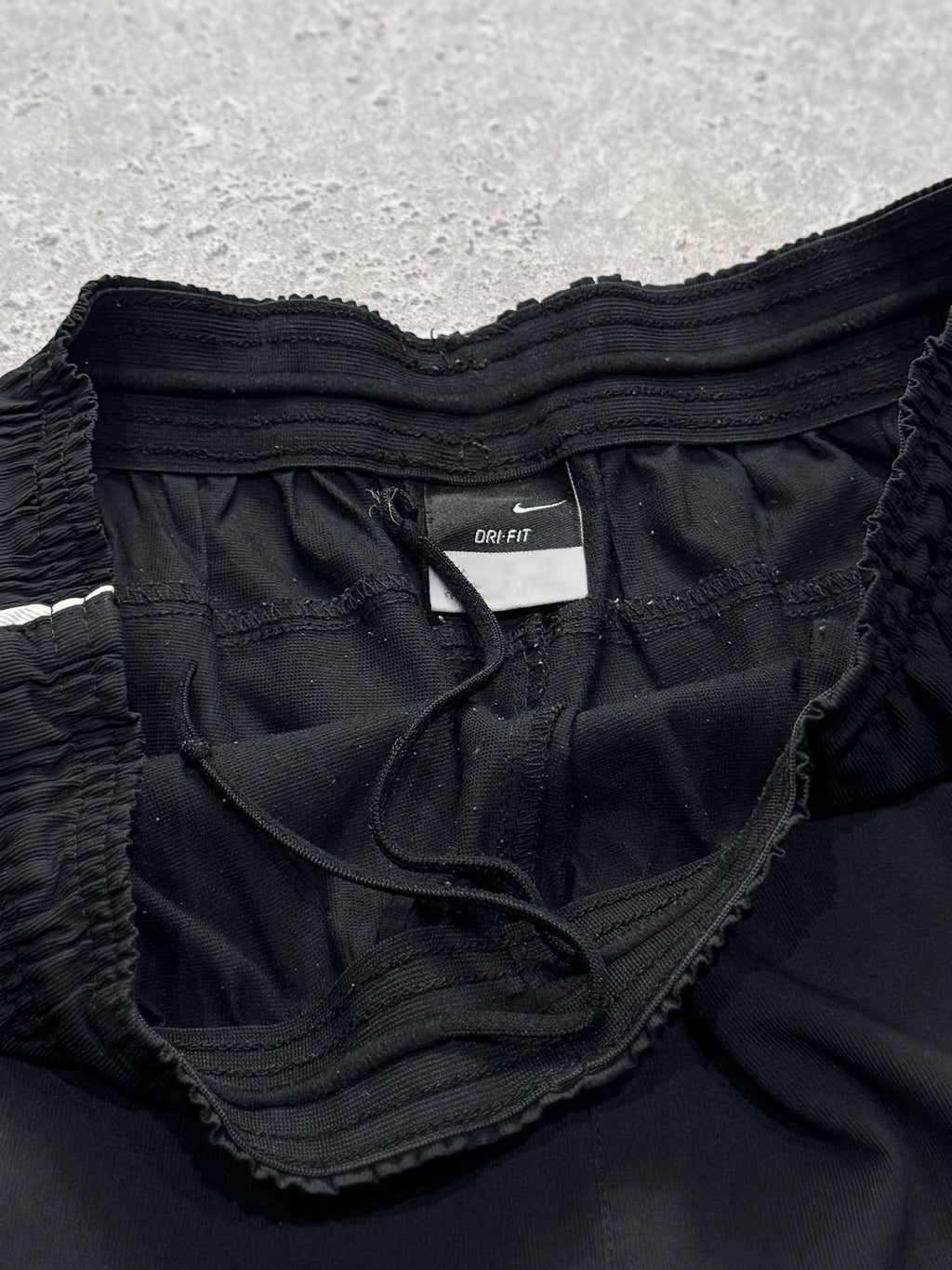 Vintage 2000s Nike Tennis Track Shorts (M)
