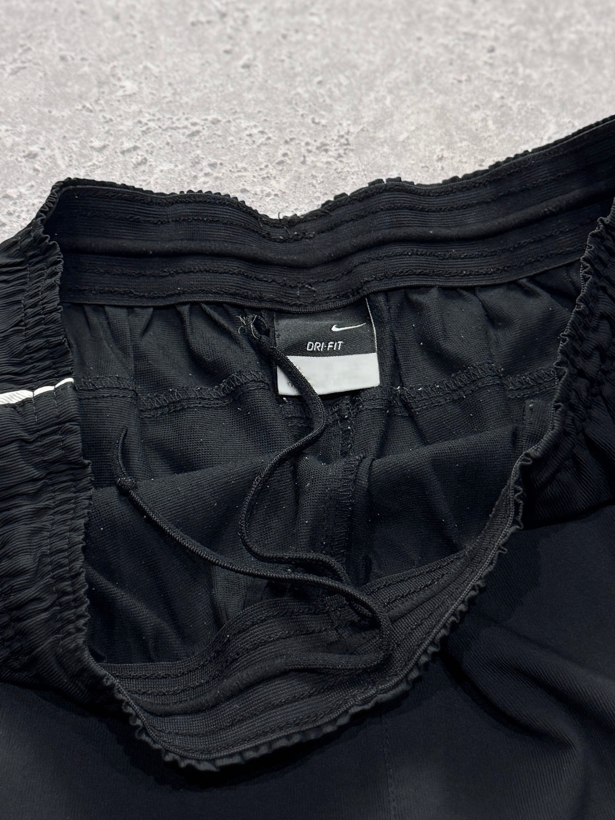 Vintage 2000s Nike Tennis Track Shorts (M)