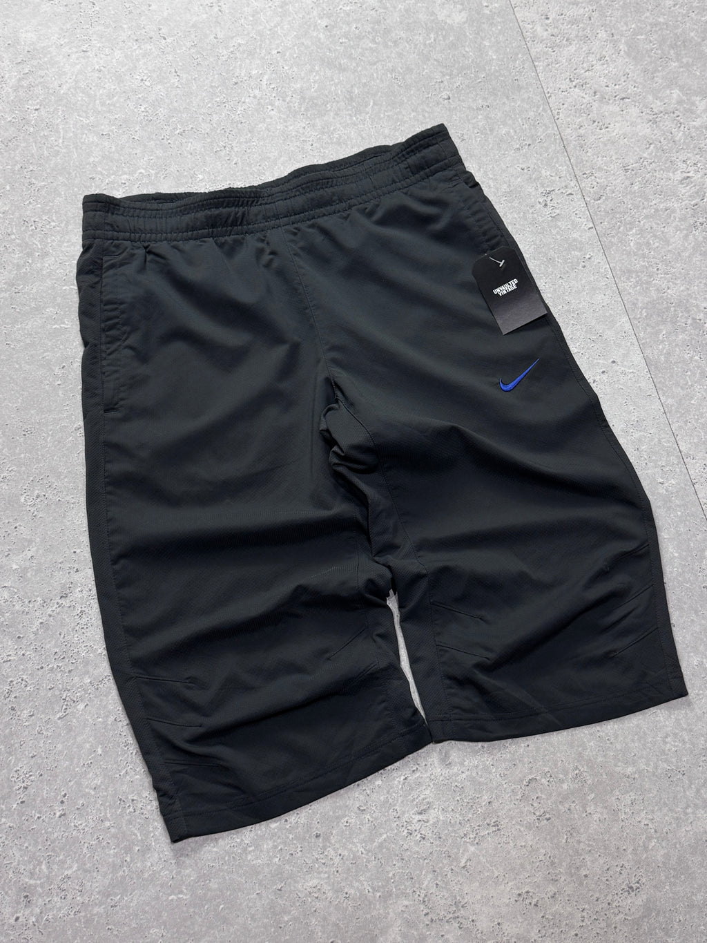 Vintage 2000s Nike Basketball Track Shorts (M)