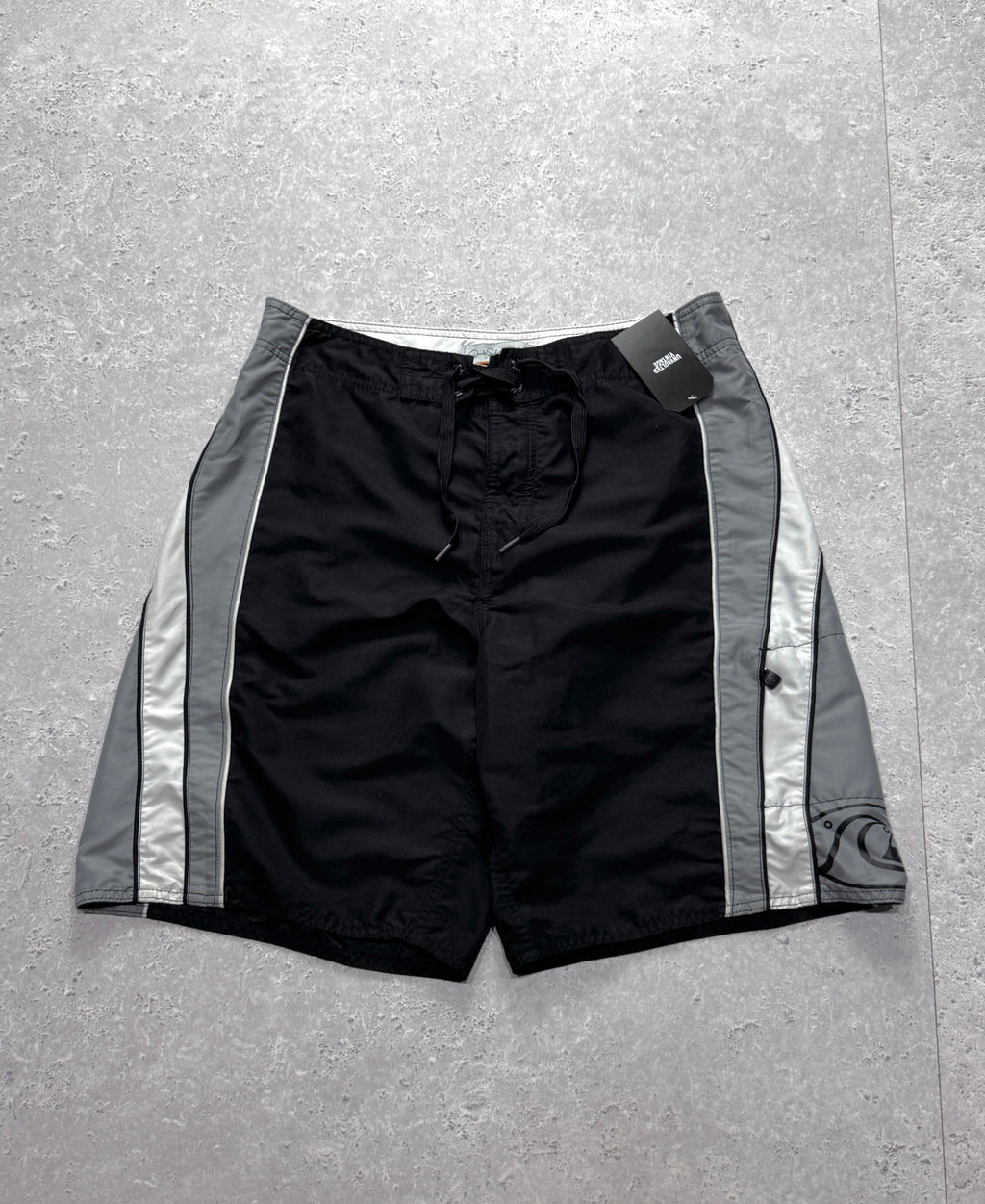 Vintage 2000s Quiksilver Board Shorts (32”)