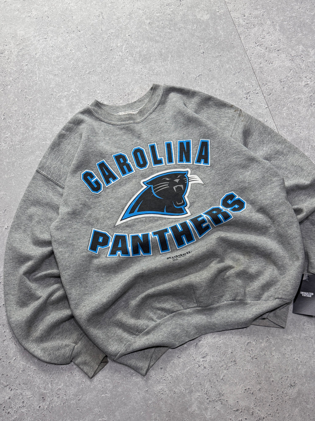 Vintage 90s Carolina Panthers Grey NFL Sweater (L)