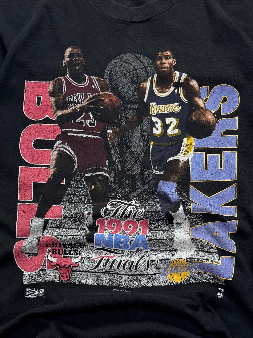 Vintage 1991 NBA Finals Michael Jordan Vs Magic Johnson Tee (XL)