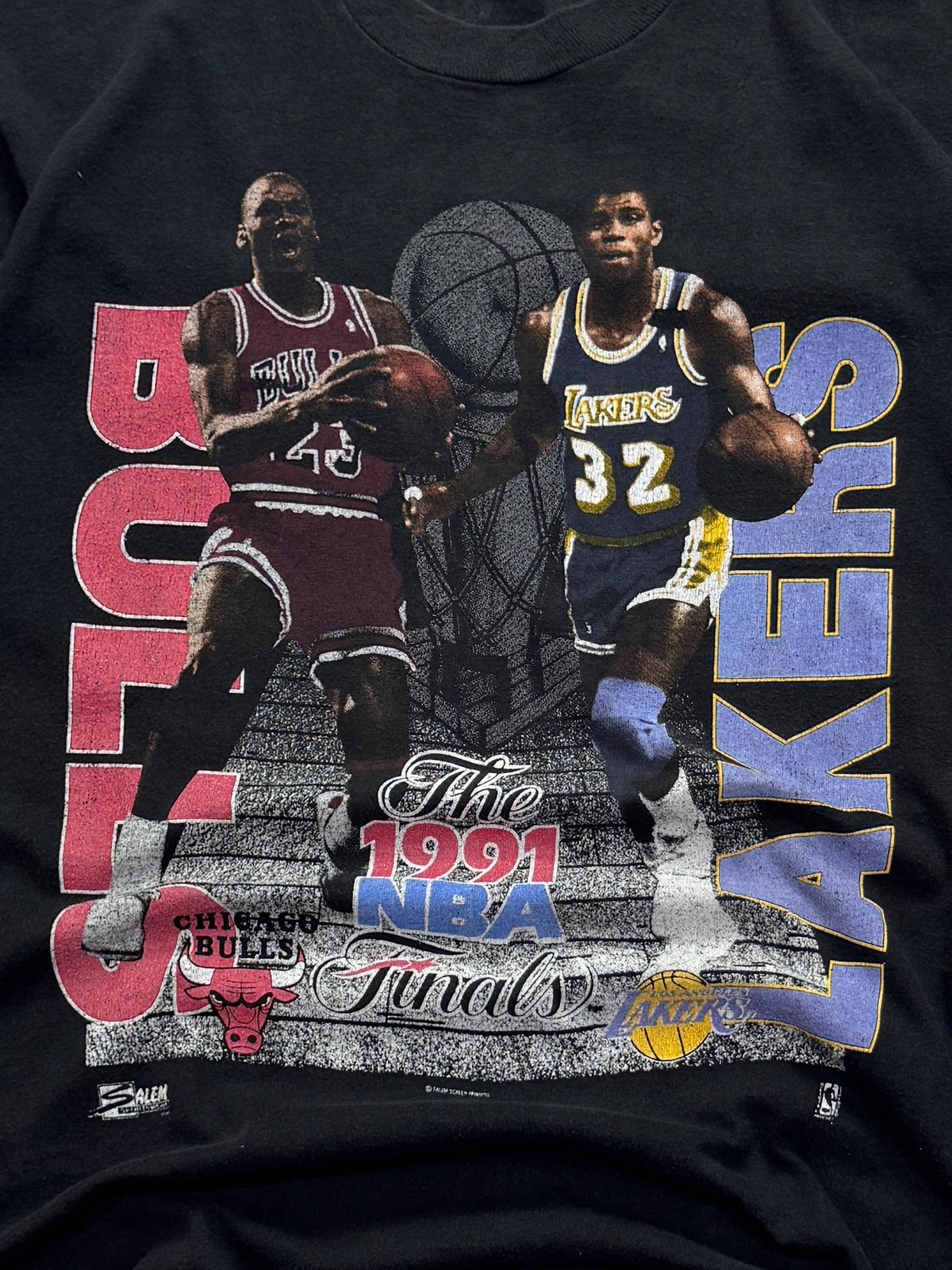 Vintage 1991 NBA Finals Michael Jordan Vs Magic Johnson Tee (XL)