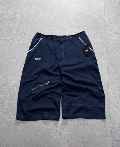Vintage Y2K Oakley Cargo Shorts (32”)