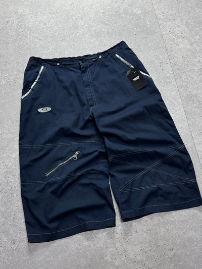 Vintage Y2K Oakley Cargo Shorts (32”)