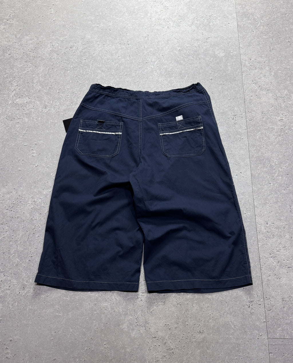 Vintage Y2K Oakley Cargo Shorts (32”)
