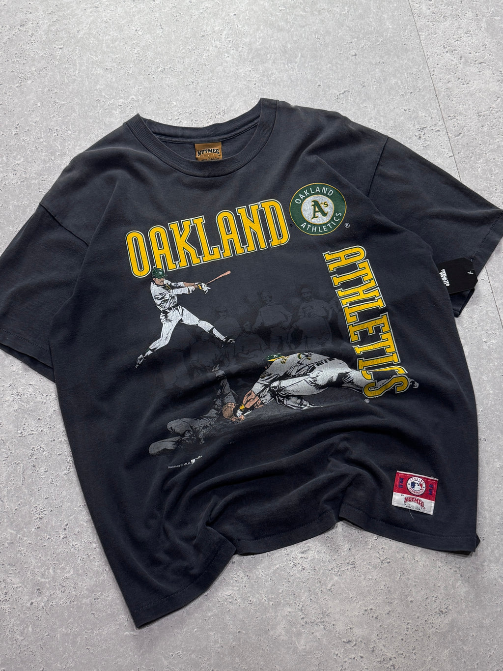 Vintage 90s Oakland Athletics MLB Black Graphic Tee (L)
