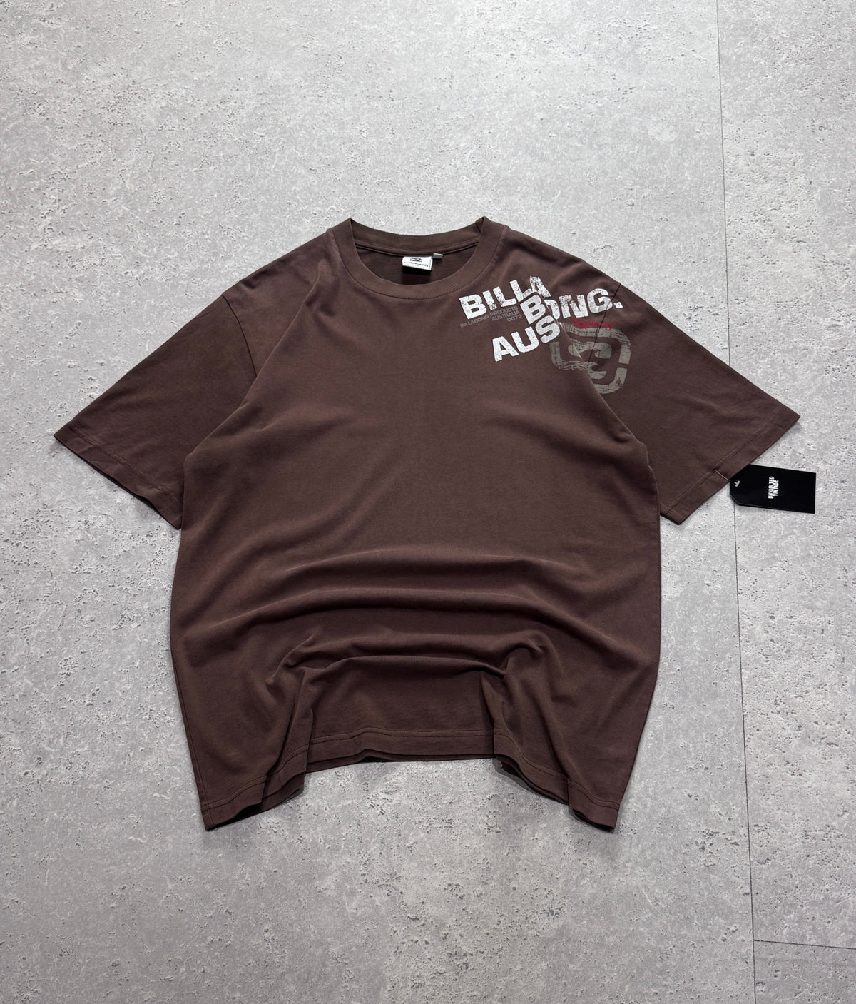 Vintage 2000s Billabong Australia Tee (L)