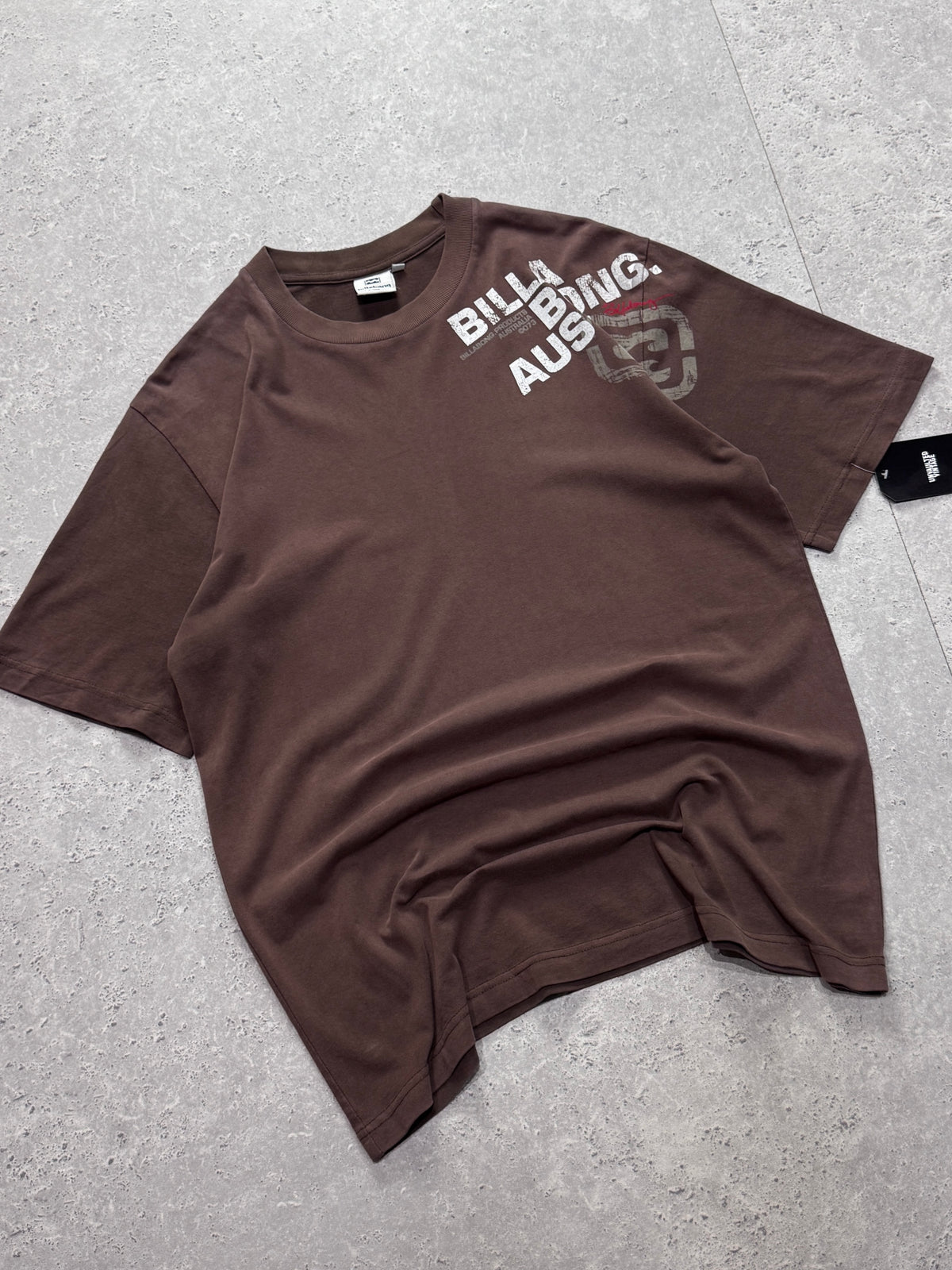 Vintage 2000s Billabong Australia Tee (L)