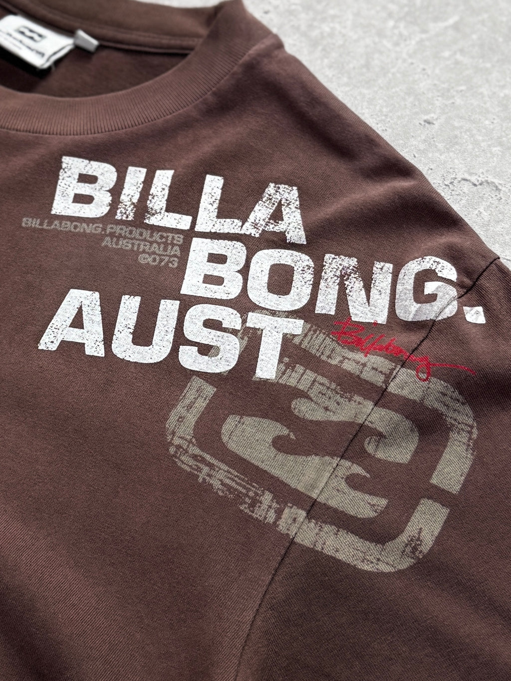 Vintage 2000s Billabong Australia Tee (L)