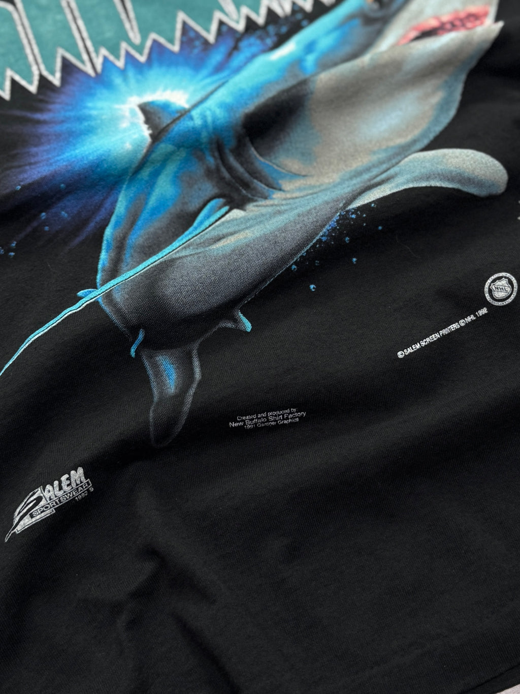 Vintage 1992 Salem X San Jose Sharks NHL Graphic Tee (M)